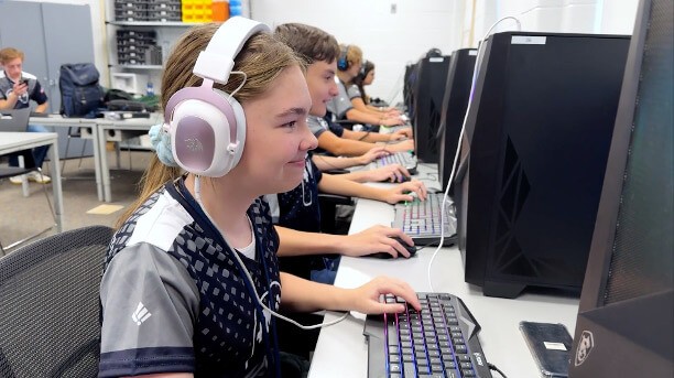 Elementary aged students playing Esports games in school