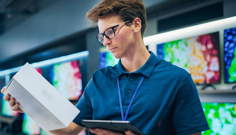 Article Global Tech Provider Optimizes VMware With Aria Suite Image