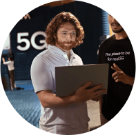 Field engineer troubleshoots with client