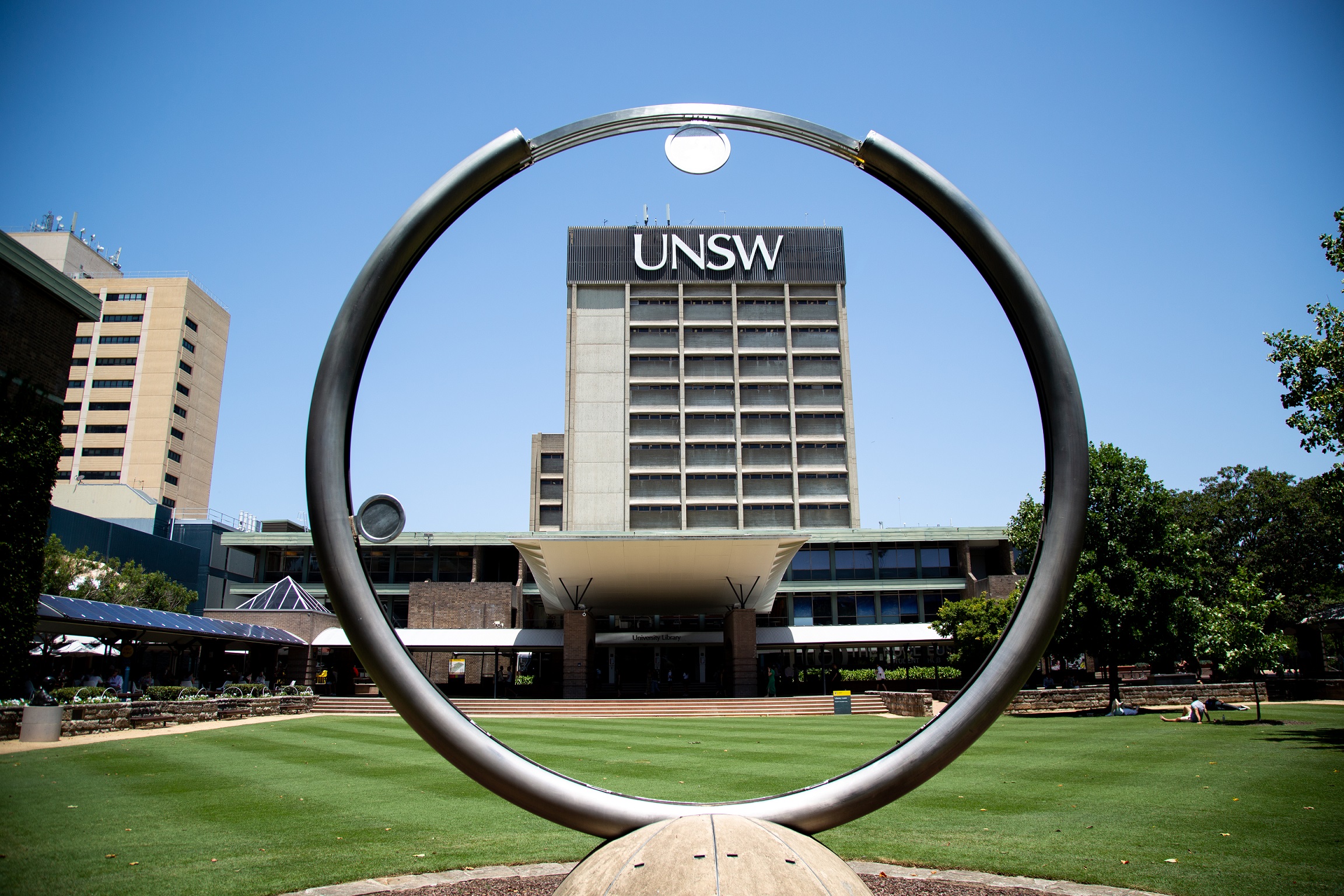 Article UNSW explores AI infused analytics for dual data lakes Image