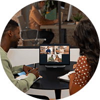 Two people having an online meeting