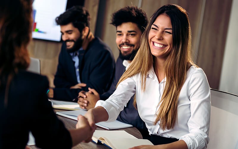 hr-team-handshake hr-team-handshake