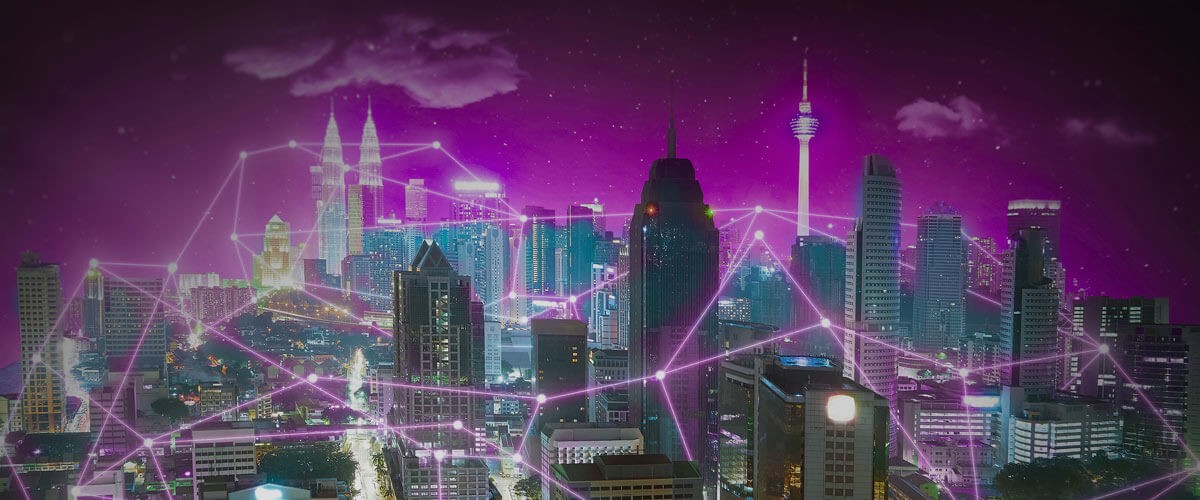 Illustrated concept of a city skyline. Public cloud Multicloud Multicloud strategy Cloud innovation Cloud strategy