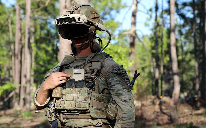 dod-lifestyle-tech-ai-devices-field dod-lifestyle-tech-ai-devices-field