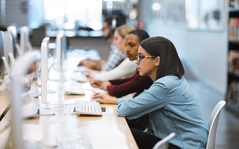 student-in-library-higher-education-lifestyle student-in-library-higher-education-lifestyle