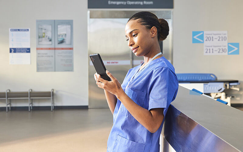 Nurse using a tablet